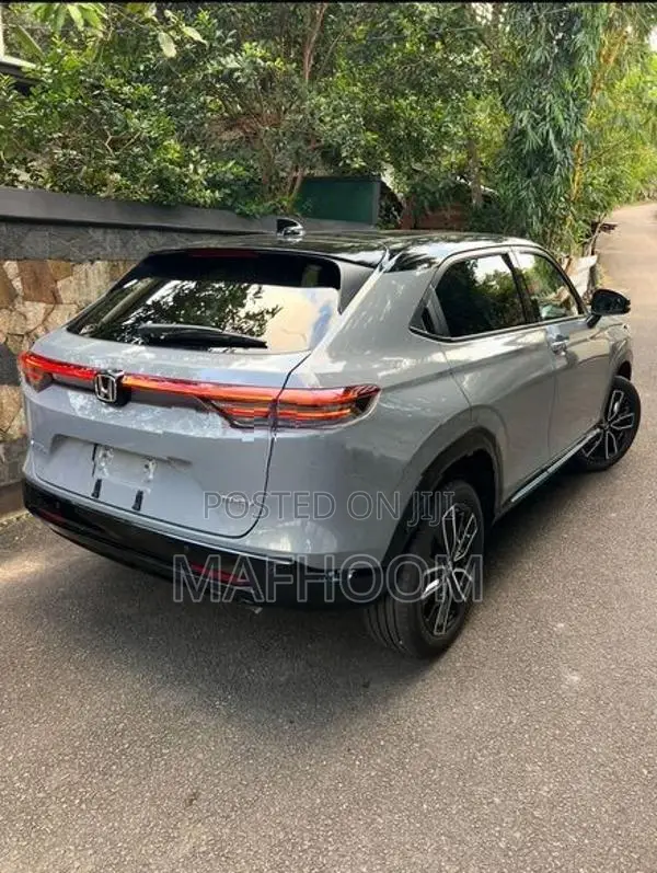Honda Vezel Z Play Moon Roof 2026