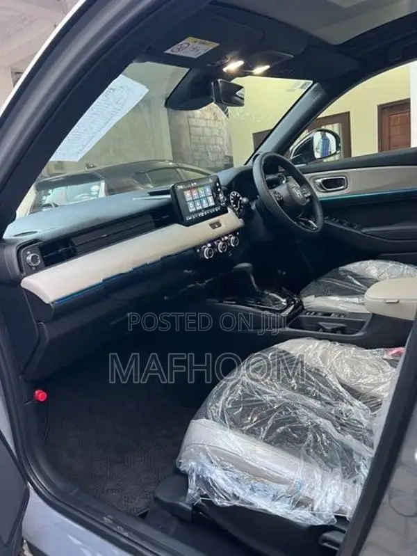 Honda Vezel Z Play Moon Roof 2026