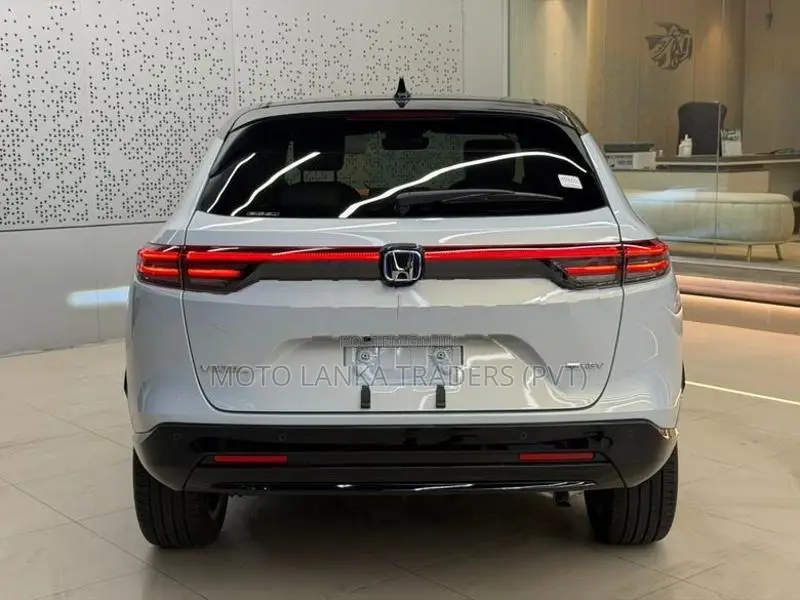 Honda Vezel Z PLAY MOON ROOF 2026