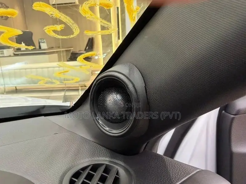 Honda Vezel Z PLAY MOON ROOF 2026