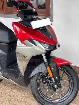 Hero XOOM 125R Red 2026