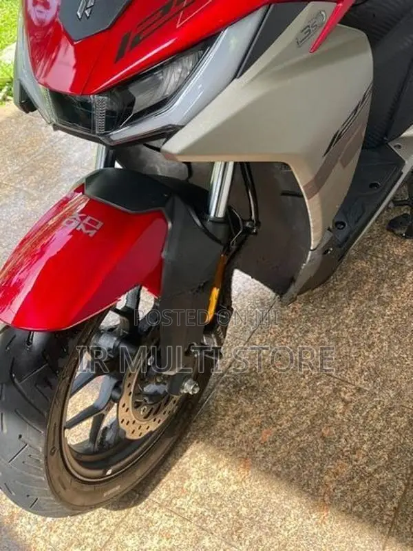 Hero XOOM 125R Red 2026
