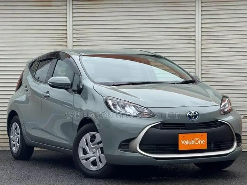 Toyota Aqua Grade G 2025