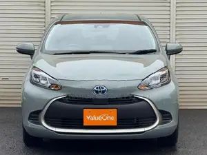 Toyota Aqua Grade G 2025