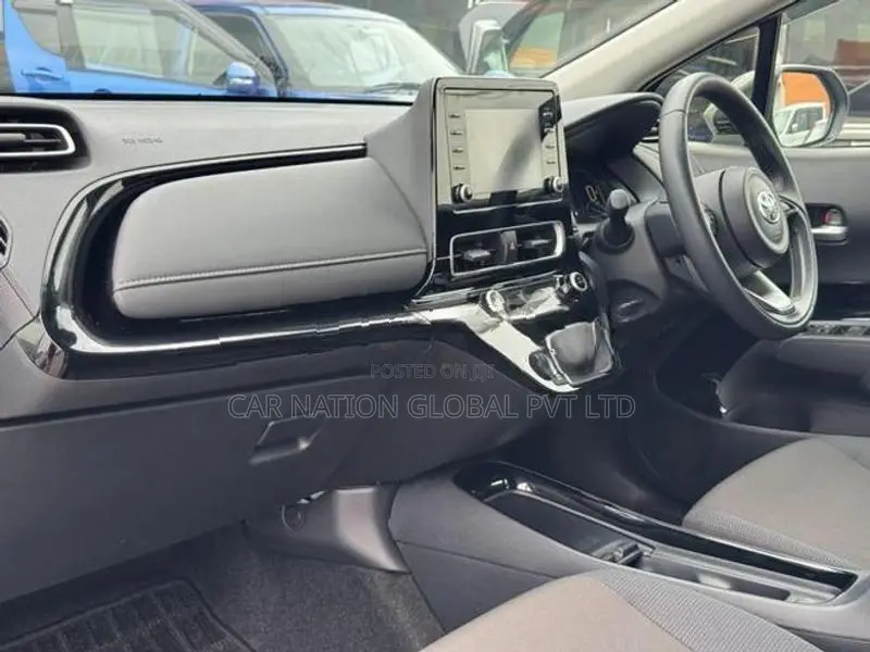 Toyota Aqua Grade G 2025