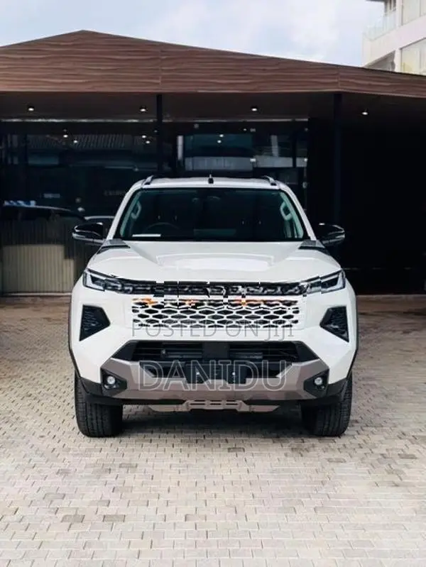 Toyota Hilux TRAVO Overland Plus 2026