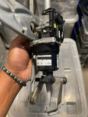 Genuine Mercedes CLA CLA200 2020 Front Windscreen Wiper Motor C118