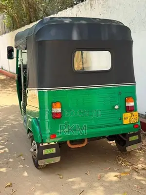 Bajaj RE 2004