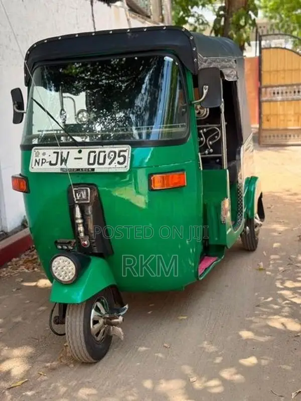 Bajaj RE 2004