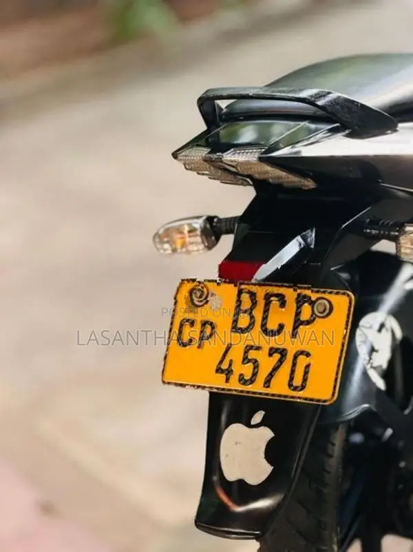 Bajaj Pulsar 150 2015