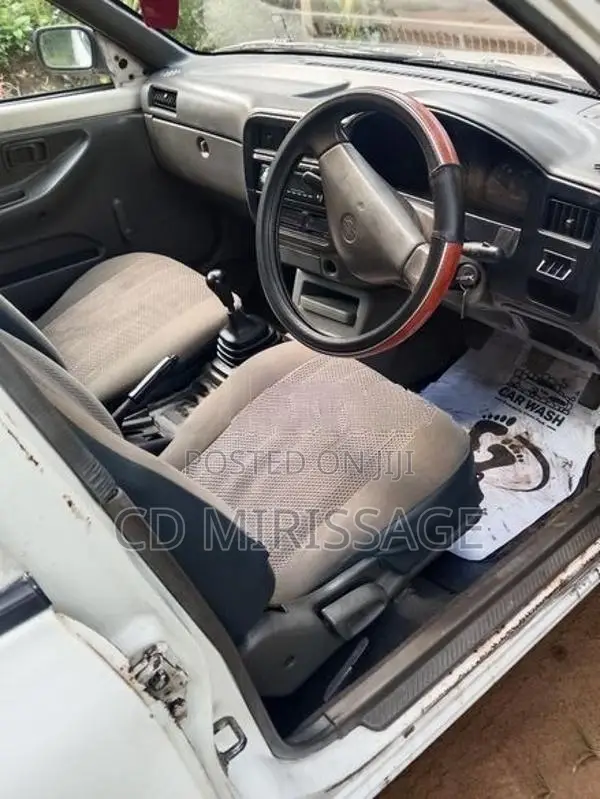 Nissan AD Wagon Y10 1992