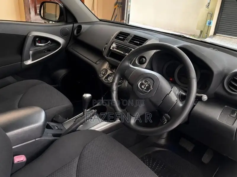 Toyota RAV4 2010
