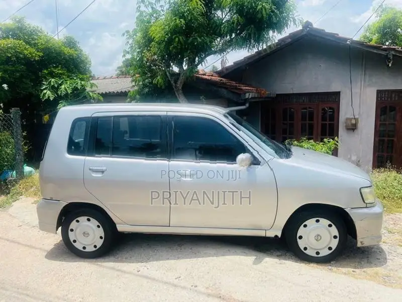 Nissan Cube 2000