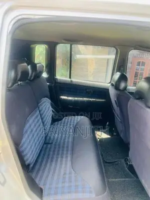 Nissan Cube 2000