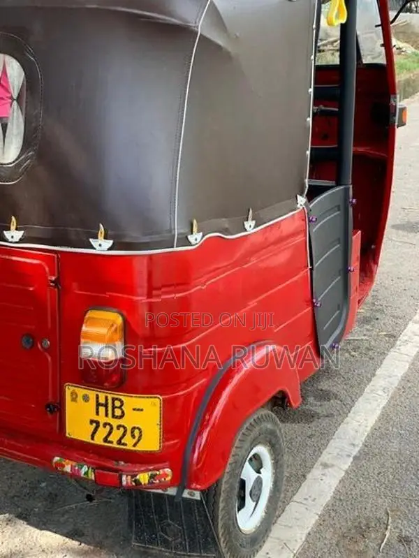 Bajaj RE 2004