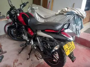 Bajaj V15 2016