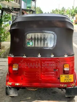 Bajaj RE 2004