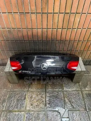 Mercedes C C200 Coupe Cabriolet 2017 AMG Rear End Bumper Lights