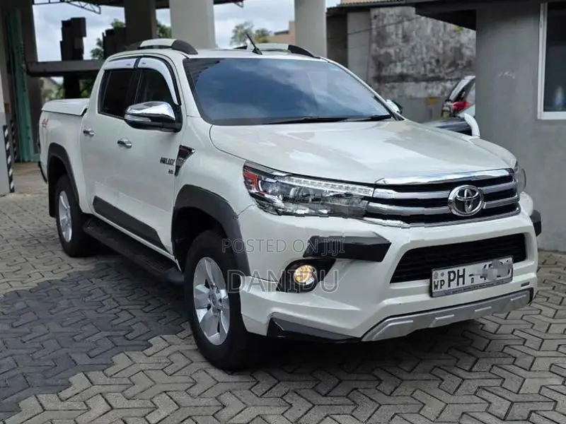 Toyota Hilux REVO G GRADE 2016