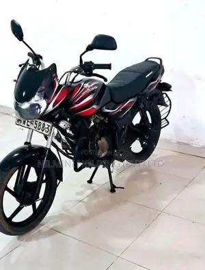 Bajaj Platina 100 2017