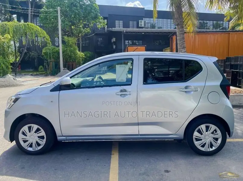 Daihatsu Mira 2025
