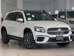 Mercedes Benz GLB Premium Plus AMG 2025