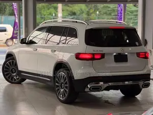 Mercedes Benz GLB Premium Plus AMG 2025