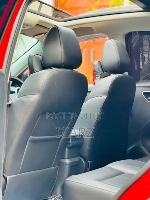 MG ZS Essence Black Top 2021