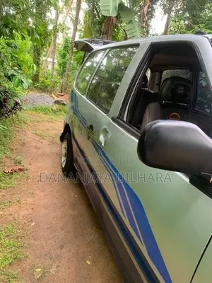 Nissan Serena 1993