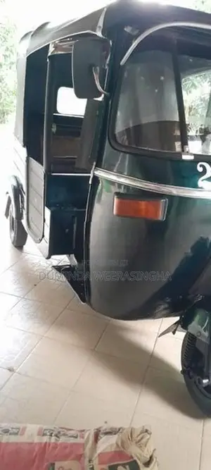 Bajaj RE 1999