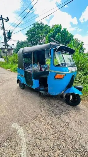 Bajaj RE 2001