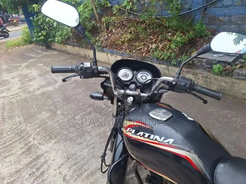 Bajaj Platina 100 2016
