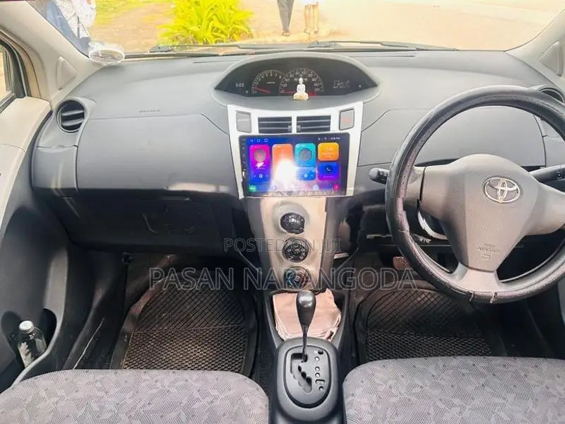 Toyota Vitz 2007