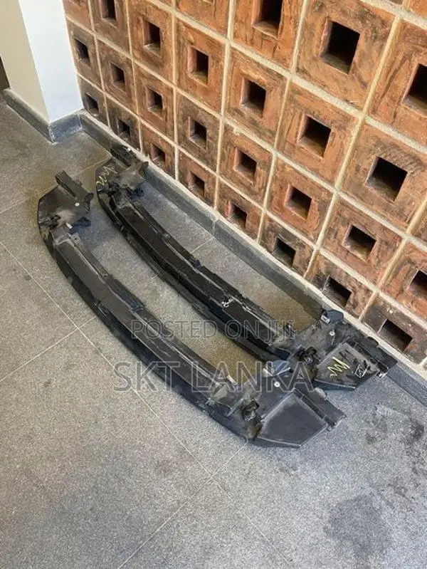 Genuine Range Rover Evoque 2014 Front Bumper Bracket L538