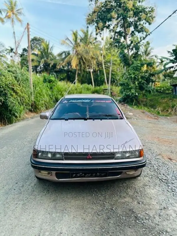 Mitsubishi Lancer 1990