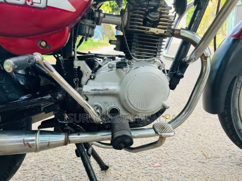 Bajaj CT100 2005