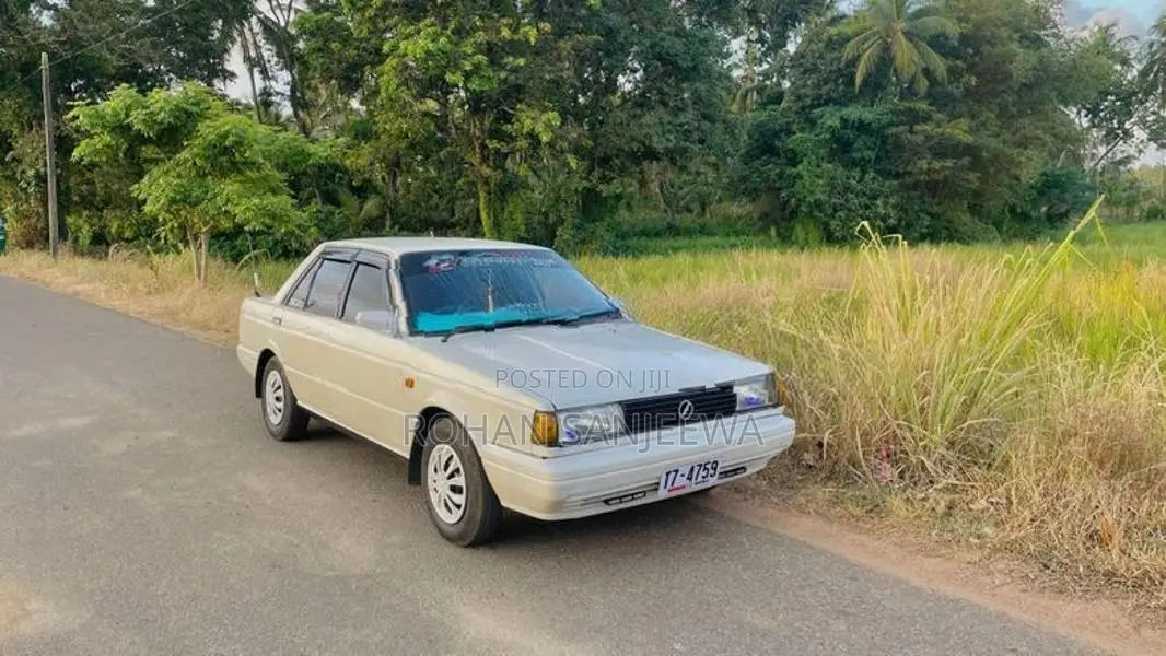 Nissan Sunny 1989
