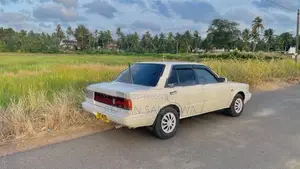 Nissan Sunny 1989