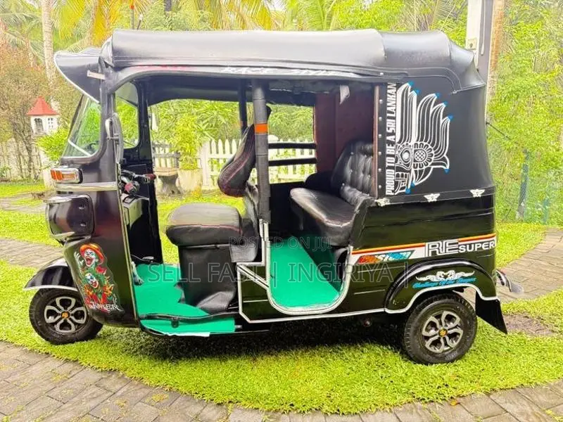Bajaj RE Three Wheeler 2015