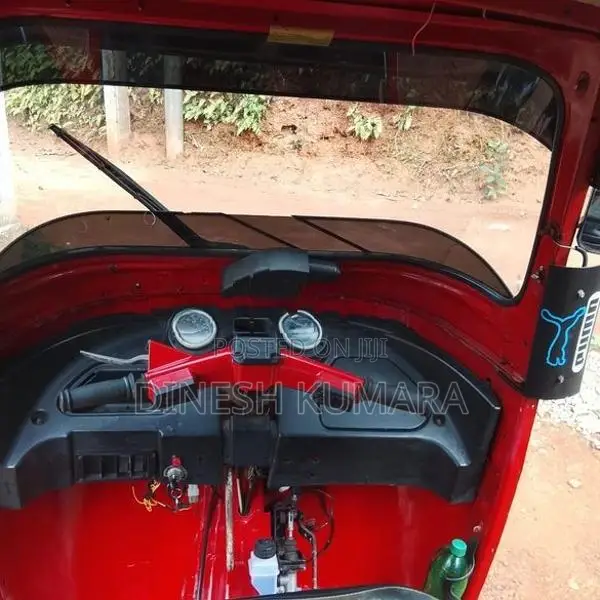 Bajaj RE 2010