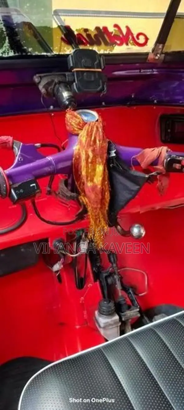 Bajaj RE 2002
