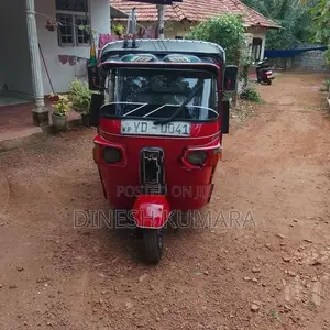 Bajaj RE 2010