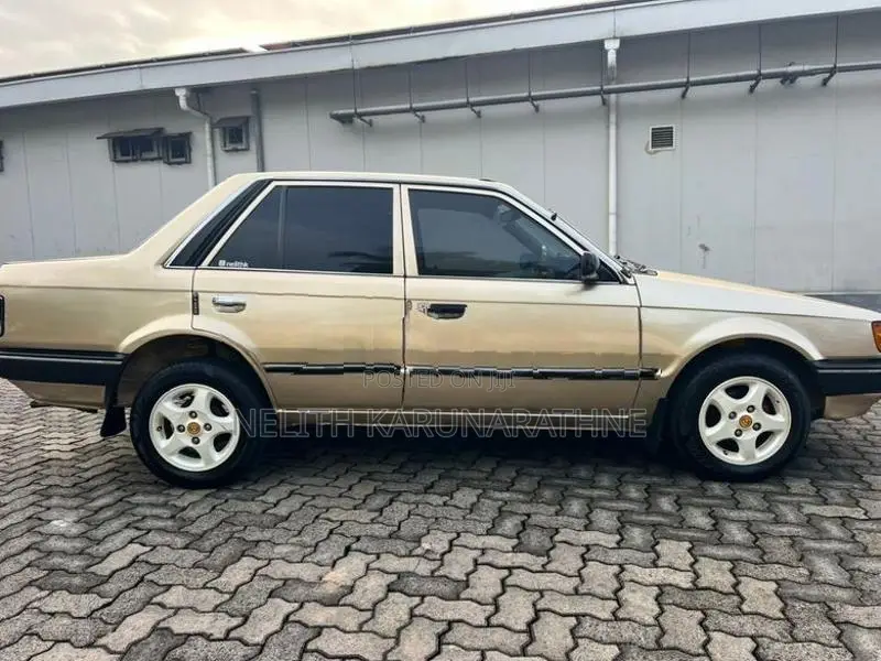 Mazda Familia 323 1984