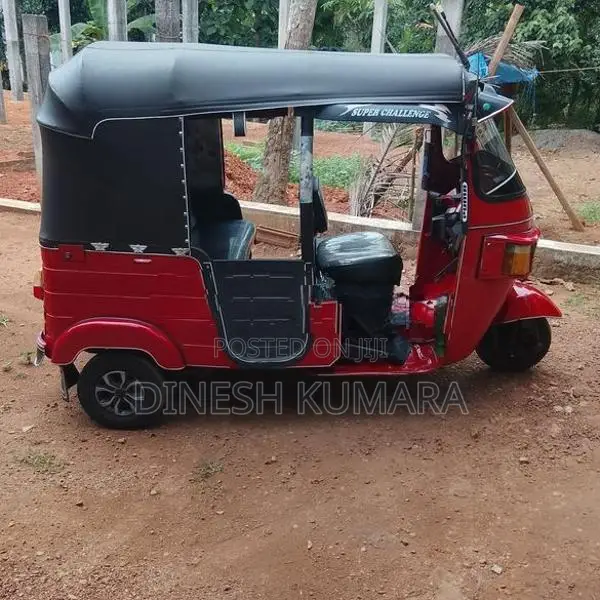 Bajaj RE 2010