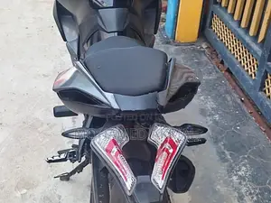 Bajaj Pulsar RS200 2018