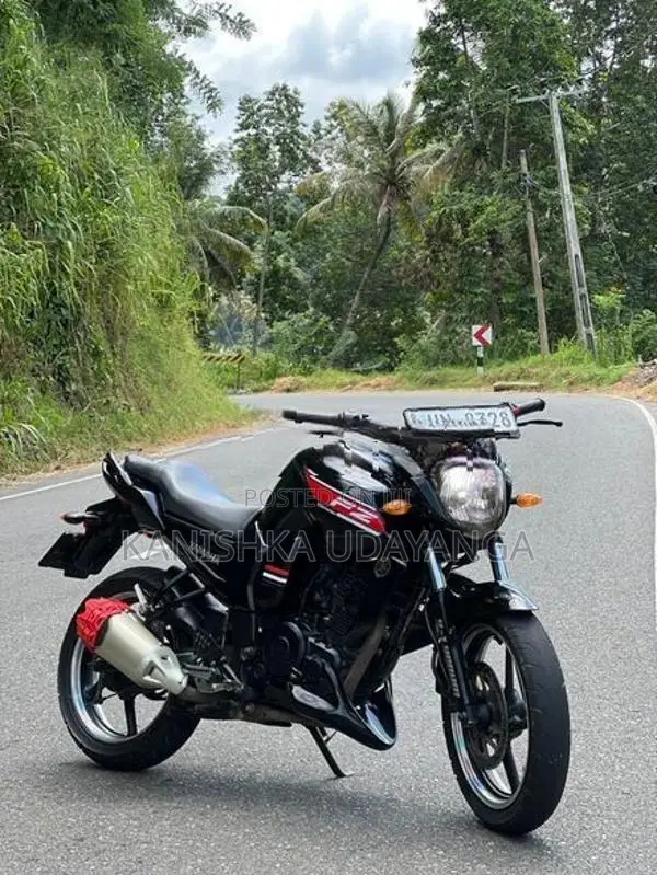 Yamaha FZS V1 2011