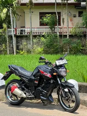 Yamaha FZS V1 2011