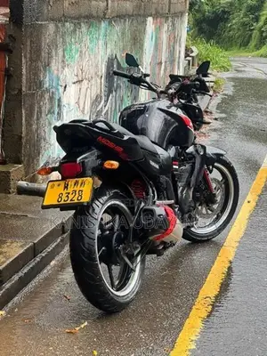 Yamaha FZS V1 2011
