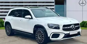 Mercedes Benz GLB 200 AMG Premium Plus 2025
