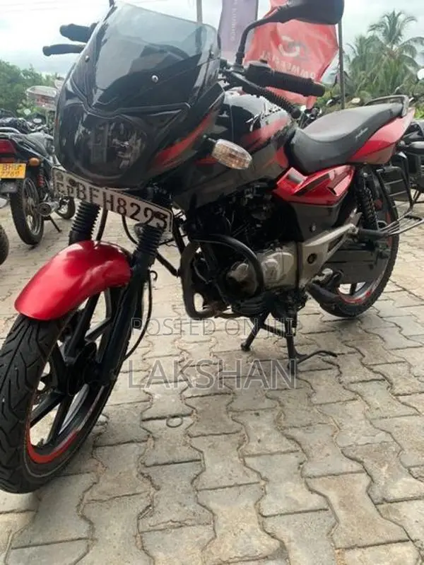 Bajaj Pulsar 150 2016